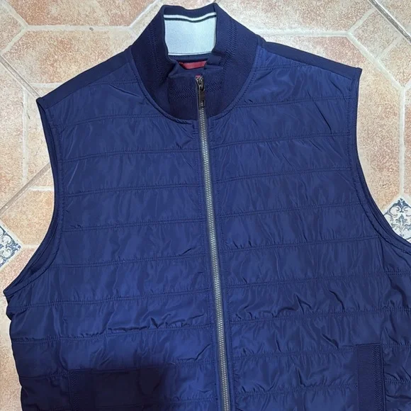 UNTUCKit Quilted Vest jacket - Picture 3 of 5